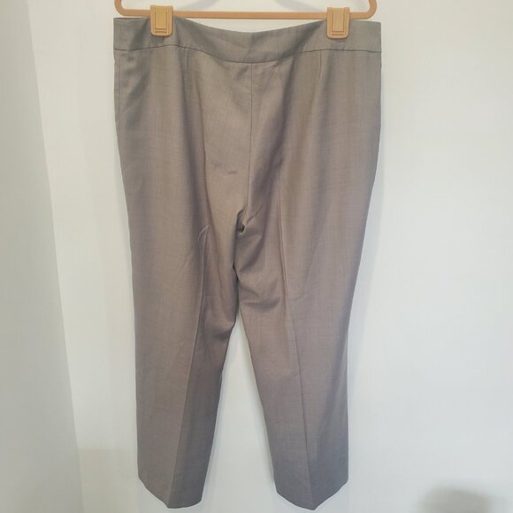 Nine West Light Grey Pant Suit with 3/4 Sleeves 16 - Picture 12 of 13